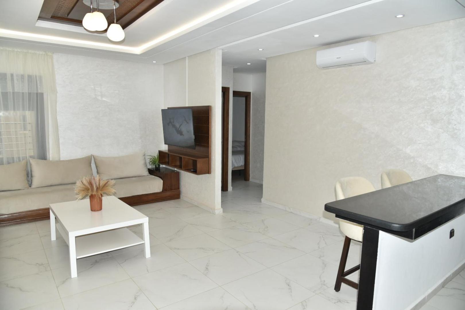 Bright 3-Br In Heart Of Kenitra-Perfect Summer Stay With Parking! Экстерьер фото