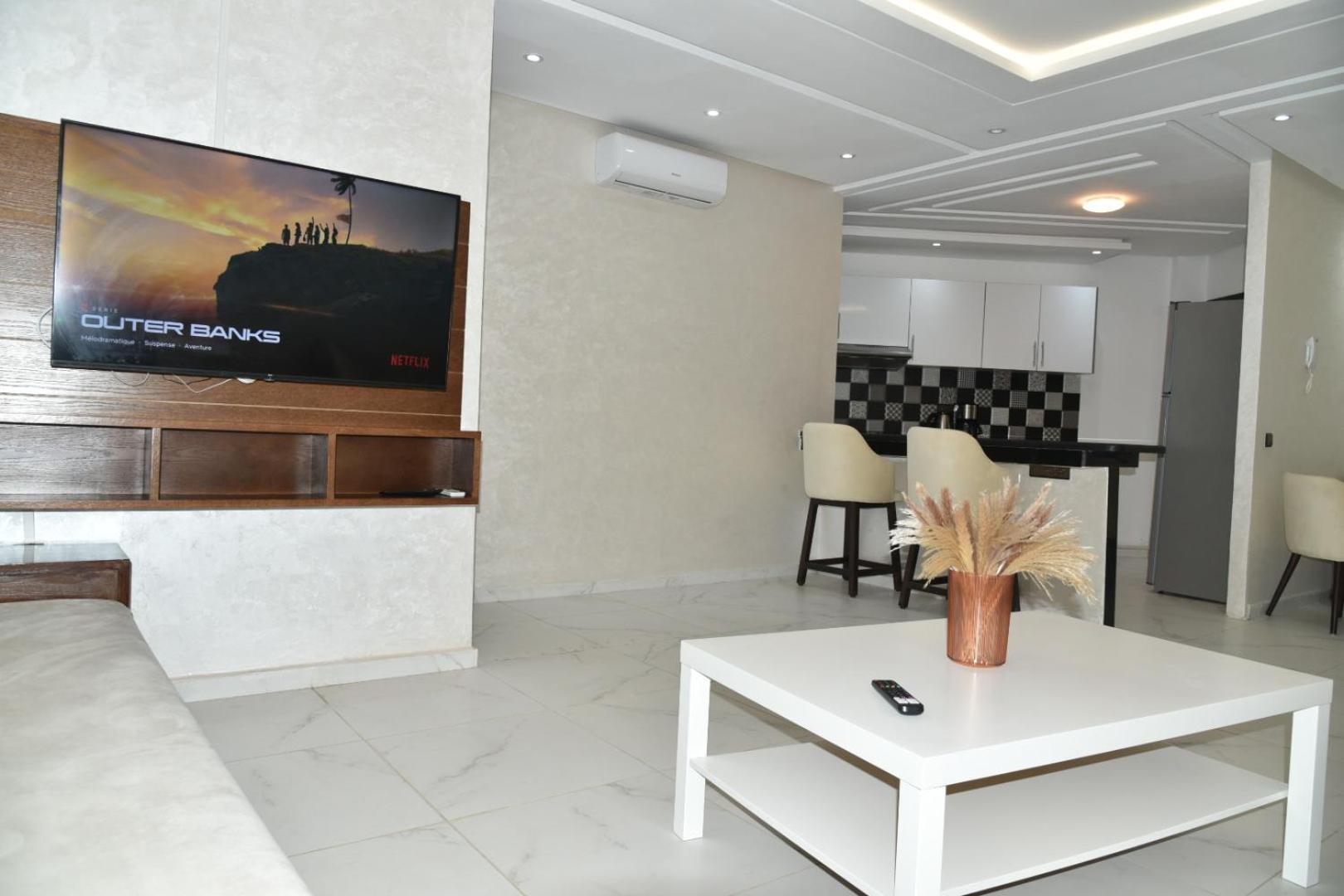 Bright 3-Br In Heart Of Kenitra-Perfect Summer Stay With Parking! Экстерьер фото